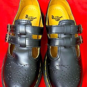Dr Martens 8065 Black Mary Jane Sz 7 EUC